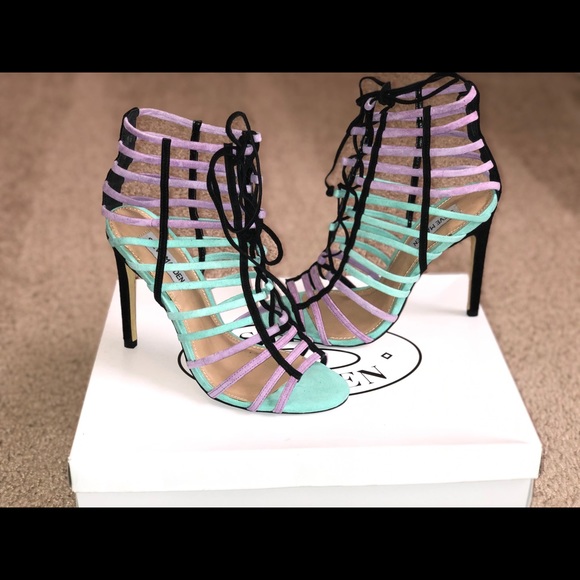 Steve Madden Shoes - Steve Madden Carrmen Stilettos